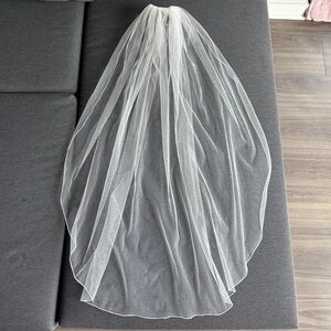 David's Bridal - Ivory Fingertip Veil